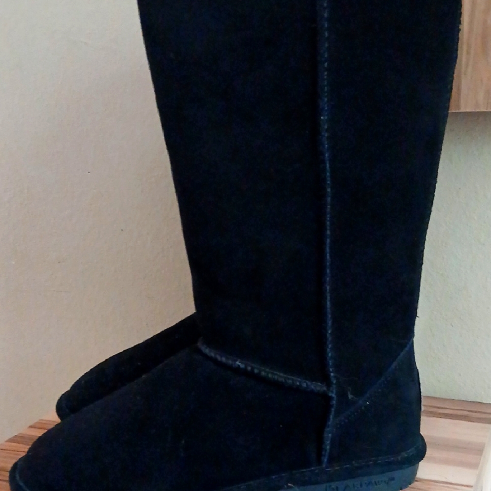 BearPaw Black Winter Boots